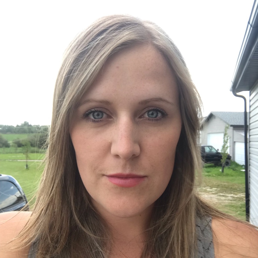 Meet your Posher, Raquel